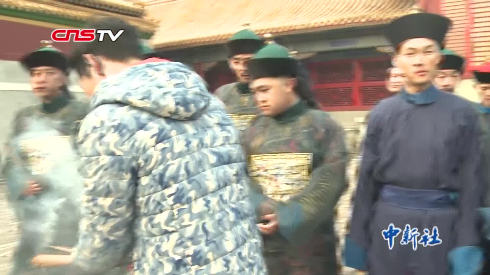 电影《紫禁秘录》横店开机 旅游小姐跨界首次出演清宫戏-中新视频供稿